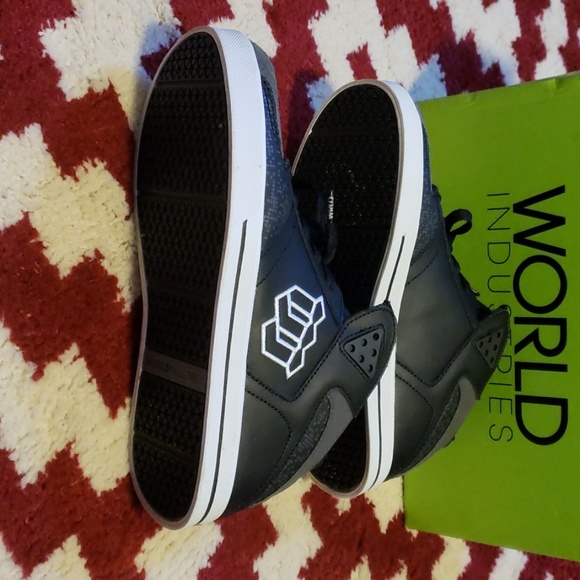 Shoes - Picture 3 of 5